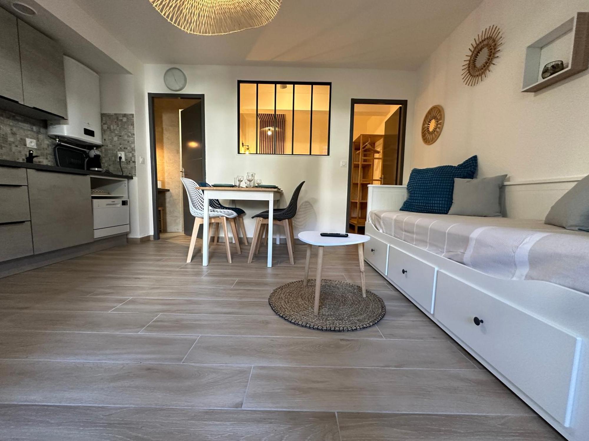Appartement Climatise Avec Chambre Et Parking Privatif Locations Vld Camargue Сент-Марі-де-ла-Мер Екстер'єр фото