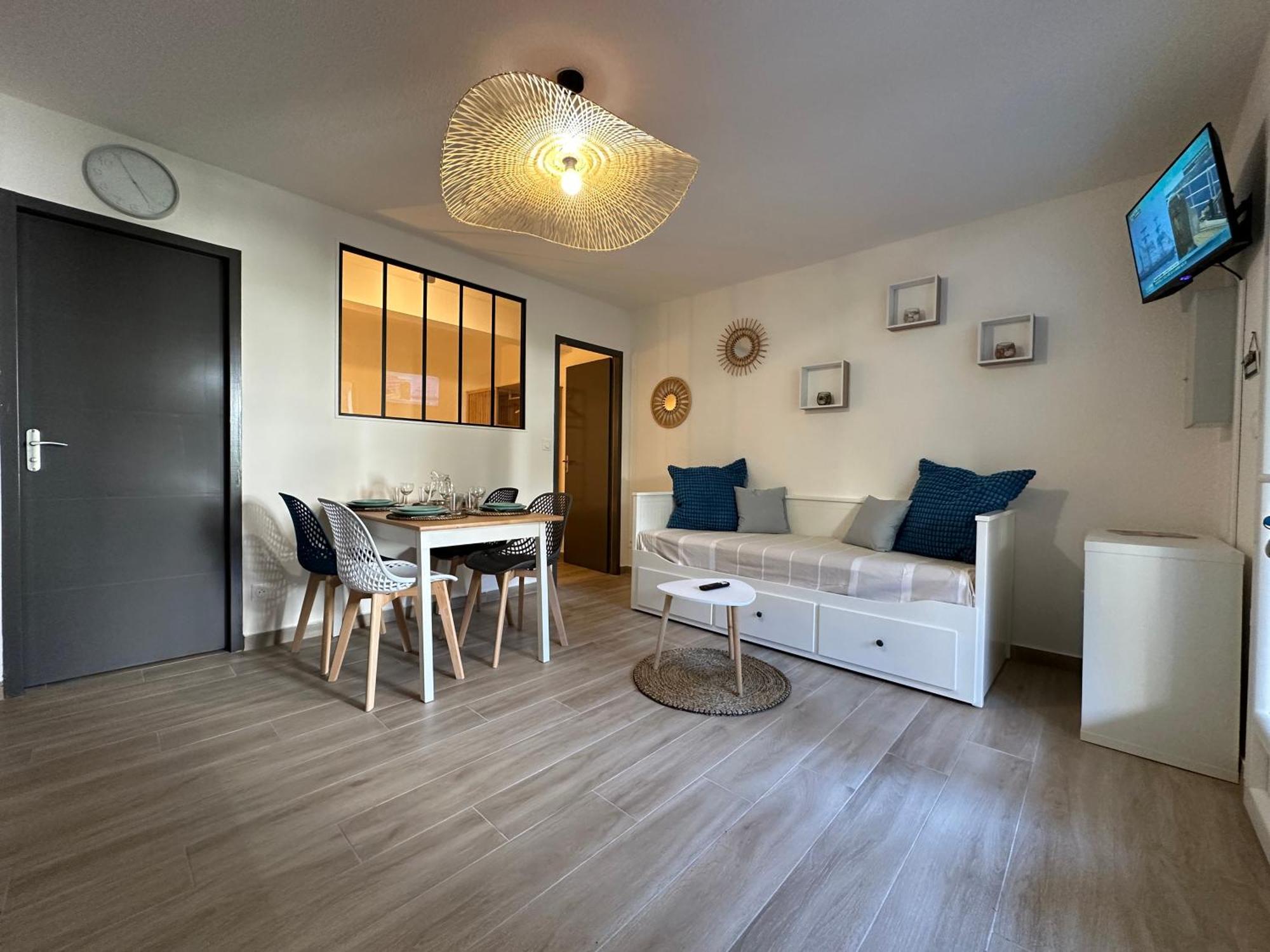 Appartement Climatise Avec Chambre Et Parking Privatif Locations Vld Camargue Сент-Марі-де-ла-Мер Екстер'єр фото